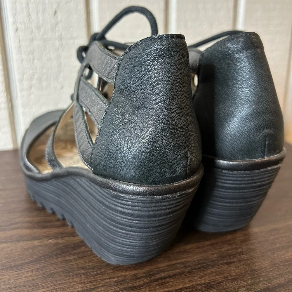 Fly London Yeji Lace Up Wedges, size 37.